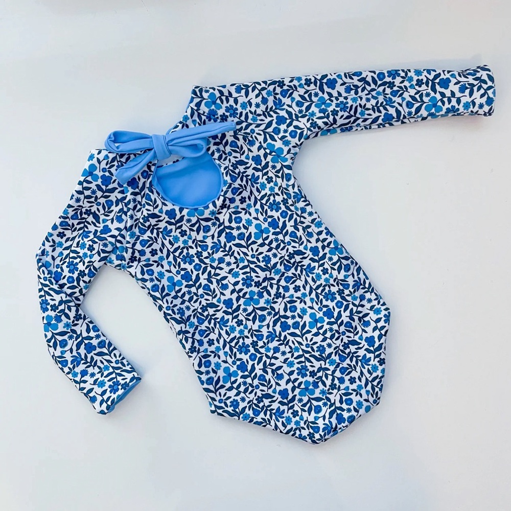 Nora (Reversible) - Navy Floral Raelo Swimsuit (girls). Size 6